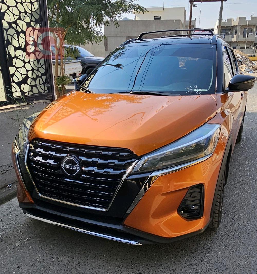 نیسان کیکس